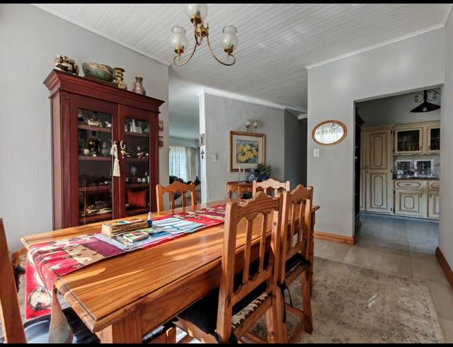 4 BEDROOM HOUSE FOR SALE IN THREE RIVERS EAST